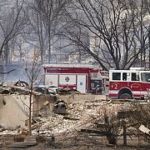 В Колорадо сгорели сотни домов