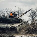Эскалация в Донбассе: первые потери, обстрелы и взаимные обвинения