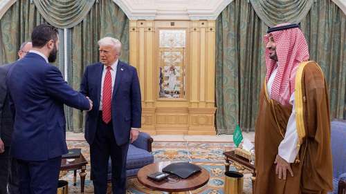 Трамп встретился с лидером Сирии после объявления об отмене санкций. Почему это важно?
