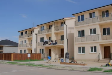 Обзор трехкомнатных квартир в перспективных локациях: строящиеся и готовые дома