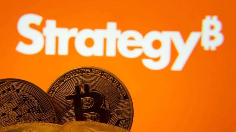CEO Strategy объяснил, почему компания продала биткоин по ,000, а купила за ,000